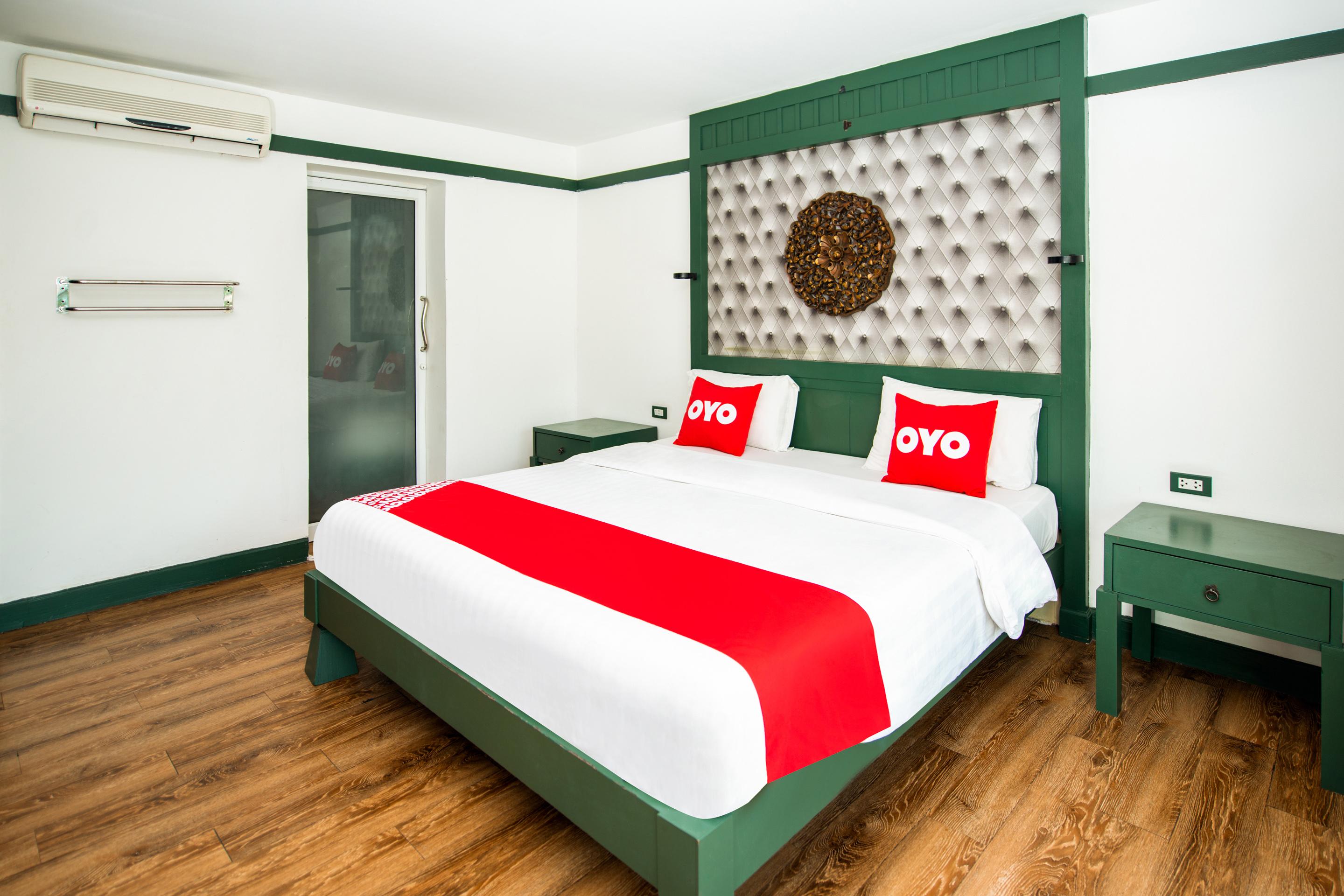 Oyo 255 The Ocean Hotel Patong Екстериор снимка