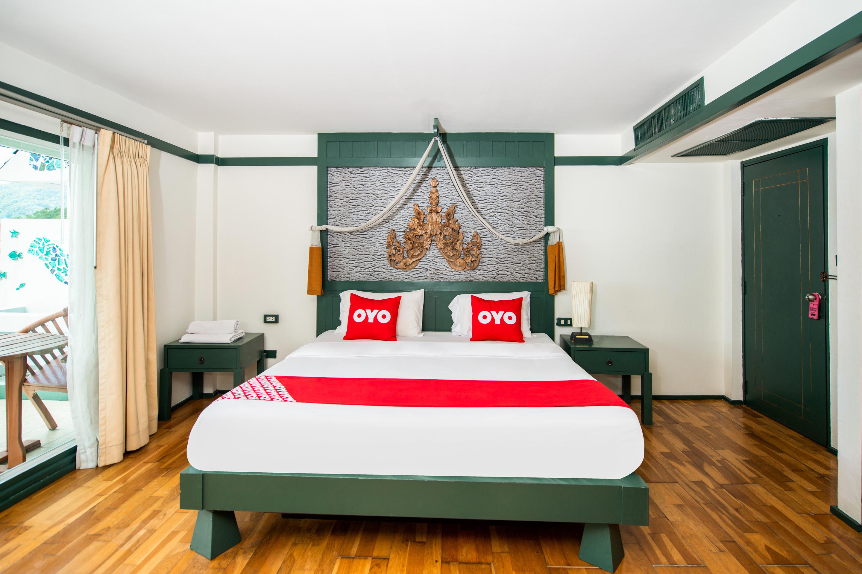 Oyo 255 The Ocean Hotel Patong Екстериор снимка