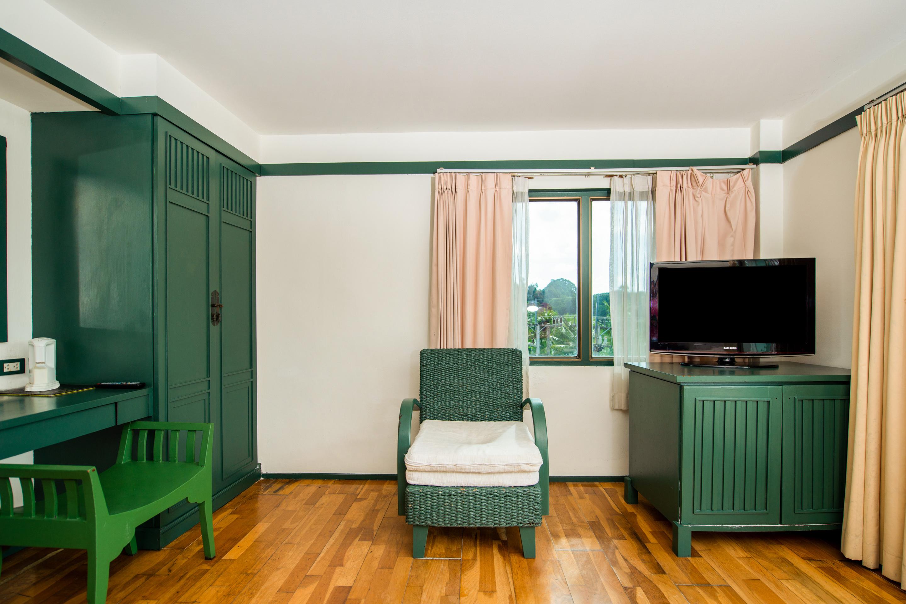 Oyo 255 The Ocean Hotel Patong Екстериор снимка