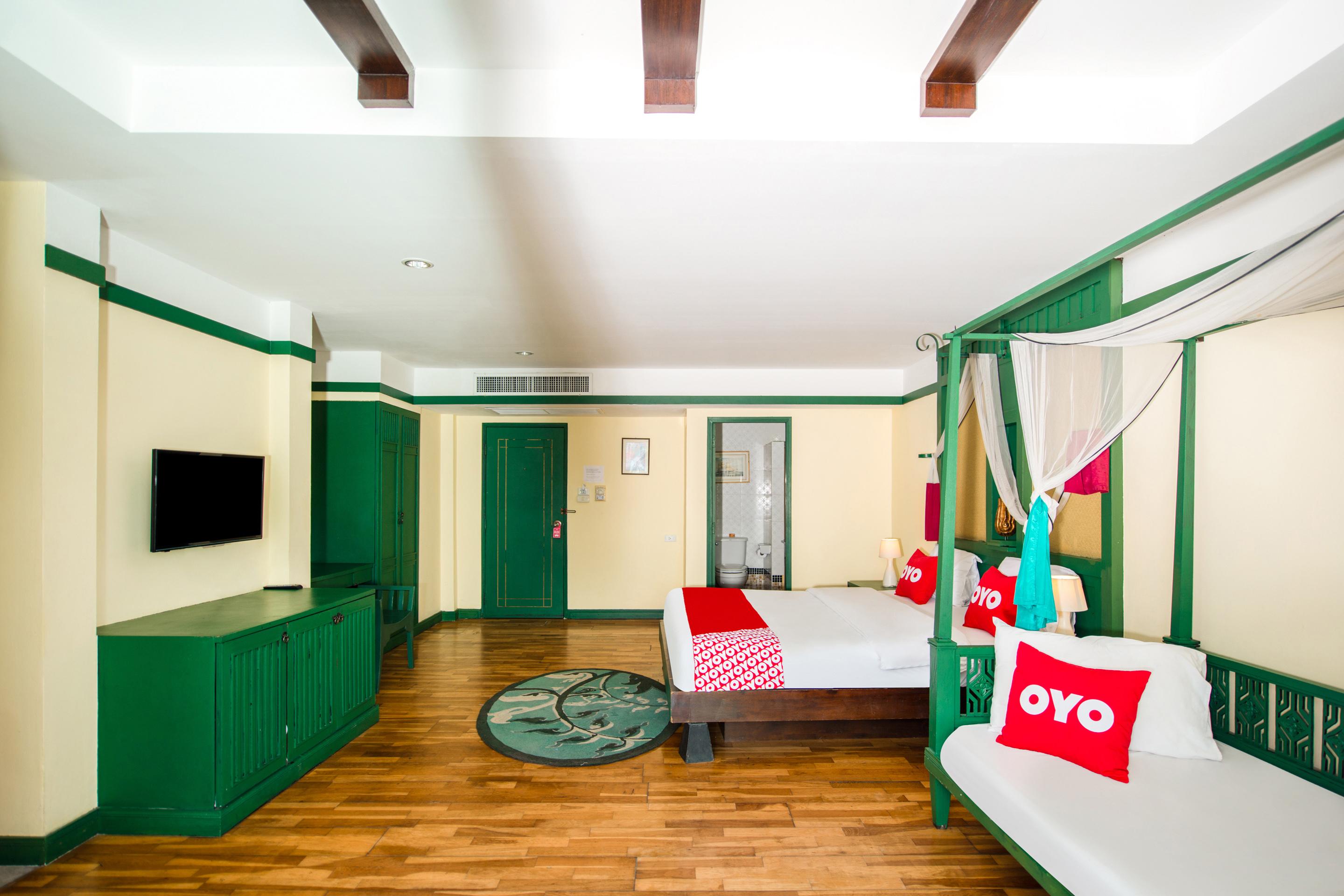Oyo 255 The Ocean Hotel Patong Екстериор снимка