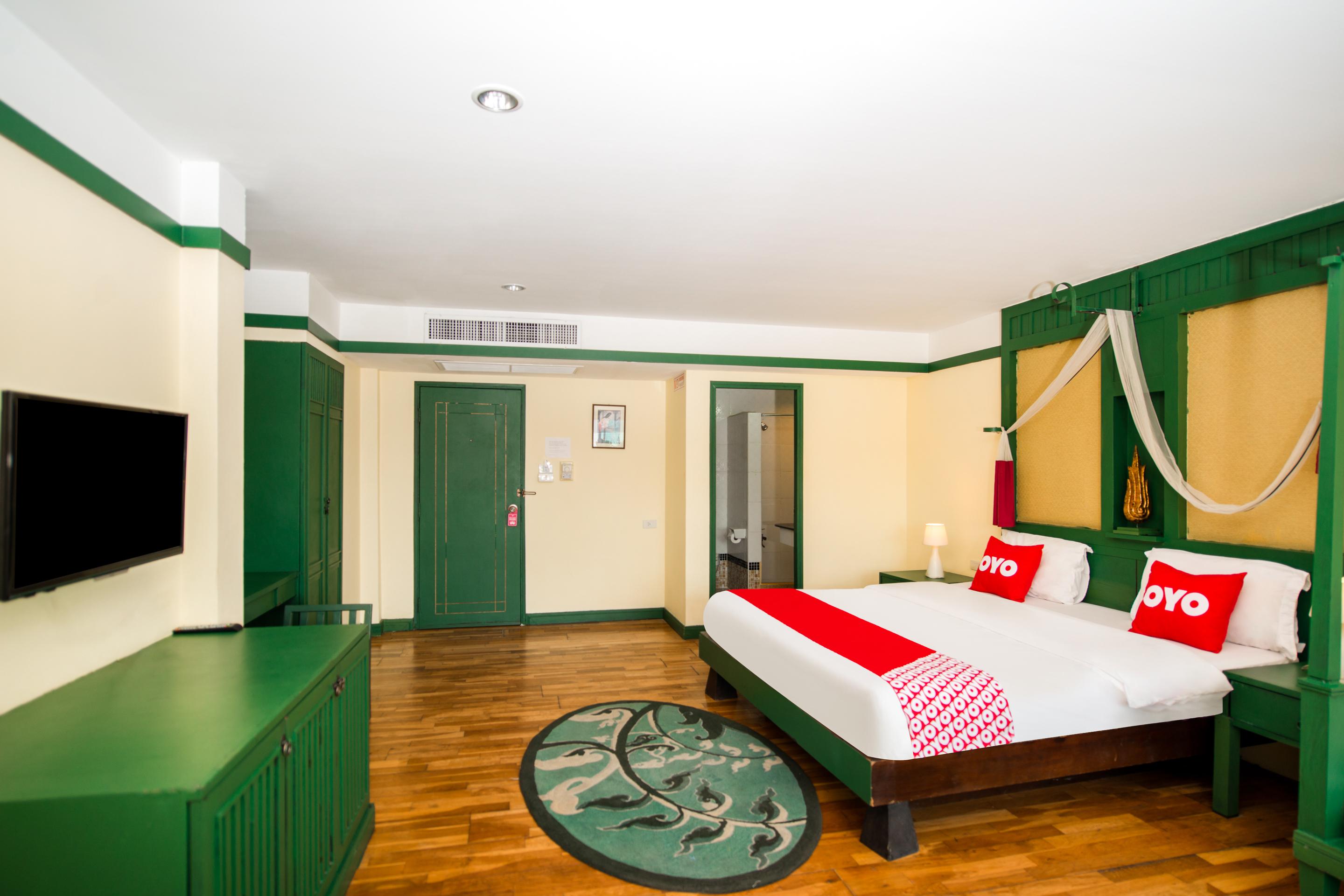 Oyo 255 The Ocean Hotel Patong Екстериор снимка