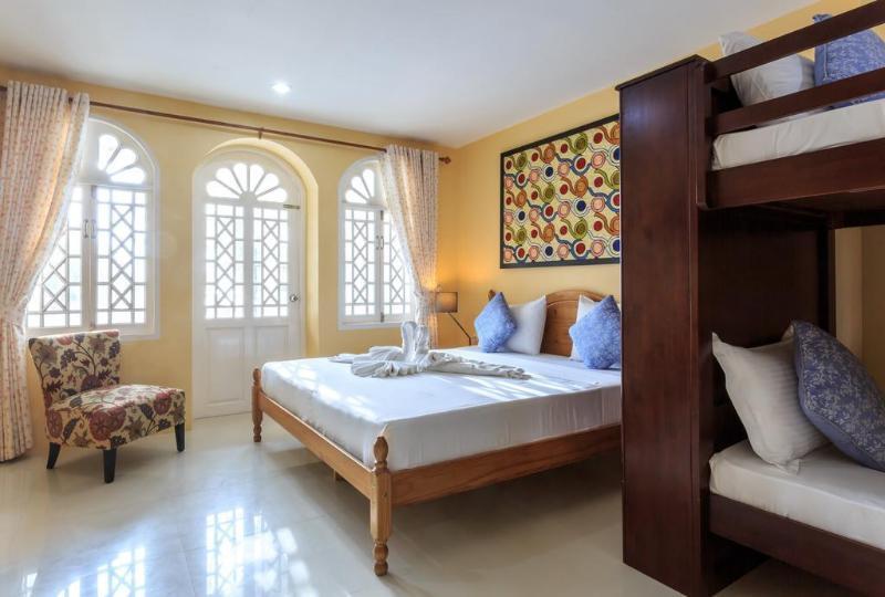 Oyo 255 The Ocean Hotel Patong Екстериор снимка