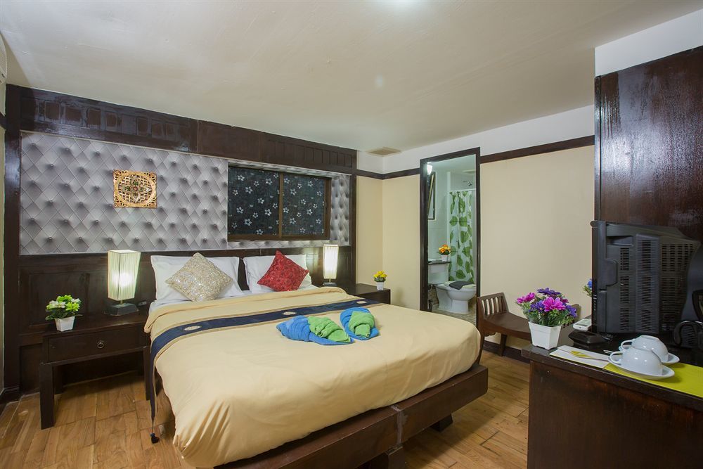 Oyo 255 The Ocean Hotel Patong Екстериор снимка